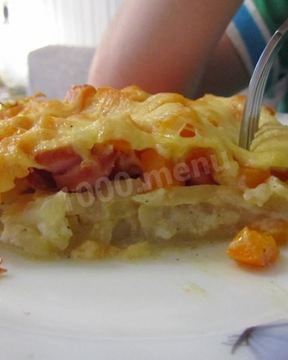 Картофель с сосиской в духовке