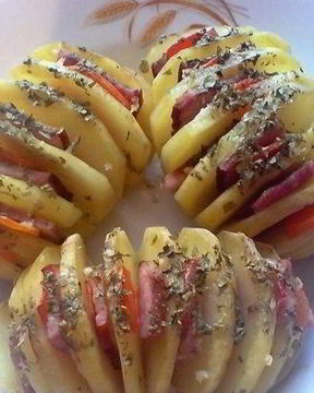 Картошка с ветчиной в духовке