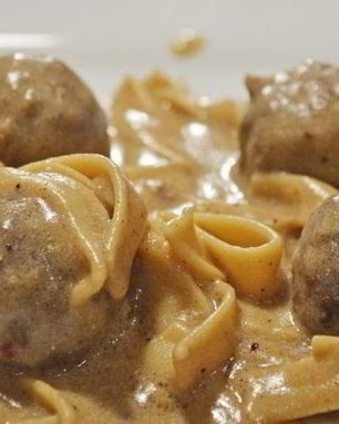 Лапша с фрикадельками