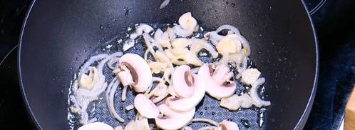 пряный рис с яйцом и беконом. Шаг 5