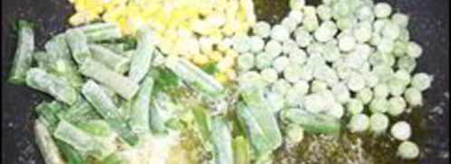 рис с горошком, кукурузой и стручковой фасолью. Шаг 2