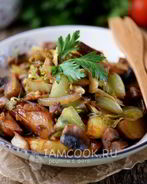 Жареная картошка с капустой на сковороде