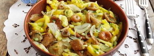 жареная картошка с солеными грибами. Шаг 16