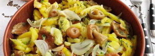 жареная картошка с солеными грибами. Шаг 17