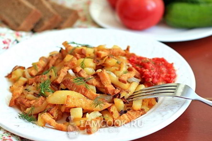 Рецепт жареная картошка со шкварками