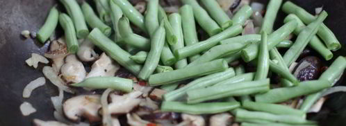 жареный рис с фасолью и грибами. Шаг 6