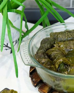 Долма с индейкой и кускусом