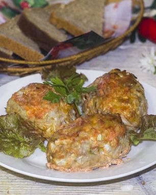 Ленивые голубцы в духовке в сметанном соусе