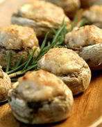 Фаршированные мясом шампиньоны