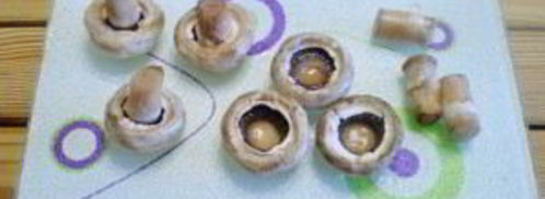 грибы фаршированные в духовке. Шаг 2