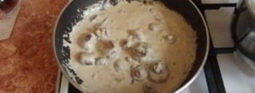 грибы, тушенные со сливками. Шаг 4