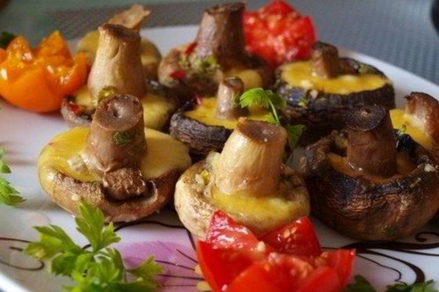 Рецепт острых шампиньонов с сырома иза духовок