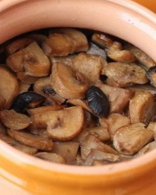 Шампиньоны в горшочках