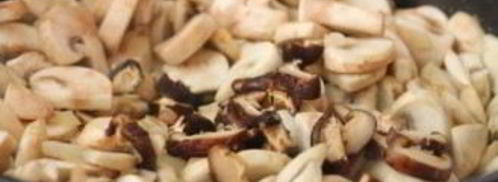 шампиньоны в горшочках. Шаг 7