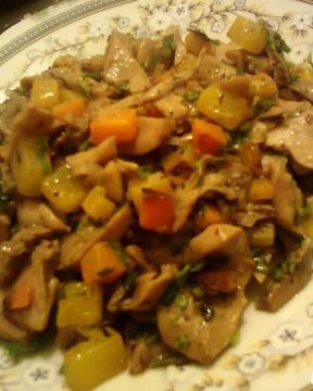 Тушеные шампиньоны с тыквой и орегано