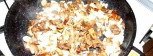 волнушки, жареные в сметанном соусе. Шаг 4