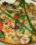 Гуляш из говядины с грибами