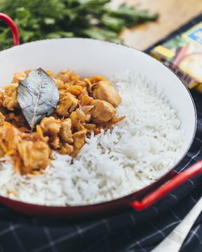 Гуляш из курицы с овощами