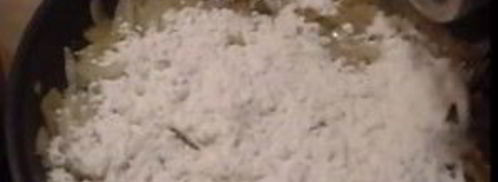 гуляш из курицы со сметаной. Шаг 3