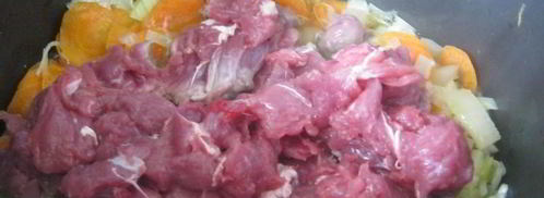 гуляш в мультиварке. Шаг 2