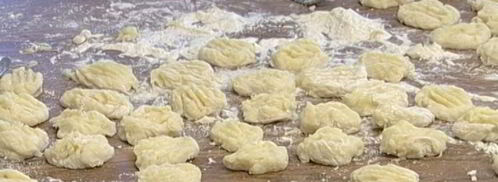 картофельные ньокки с соусом из помидоров и базиликом. Шаг 4