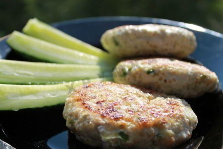 Рецепт куриные котлеты с киноа и яблоком