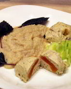 Куриные котлеты с курагой на пару