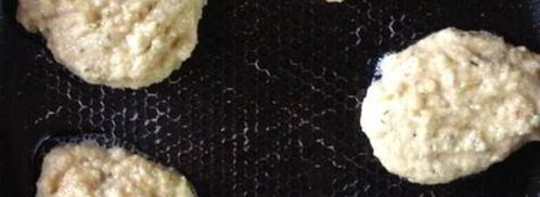 манные котлеты под клюквенным соусом. Шаг 4