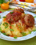 Мясные котлеты с кабачками