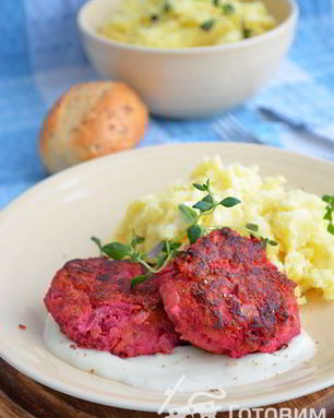 Рыбные котлеты со свеклой