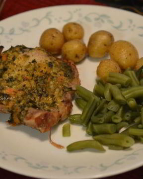 Свиные котлеты с горчичным пряным маслом