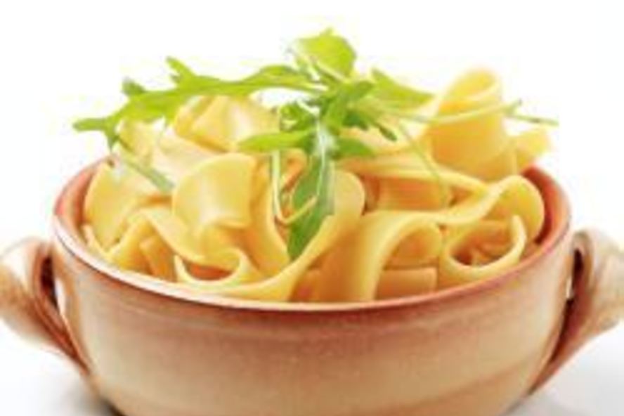 Рецепт лапша с куриным филе в сливочном соусе