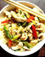 Лапша-удон с курицей и креветками