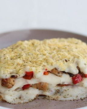 Лазанья с курицей и соусом Бешамель