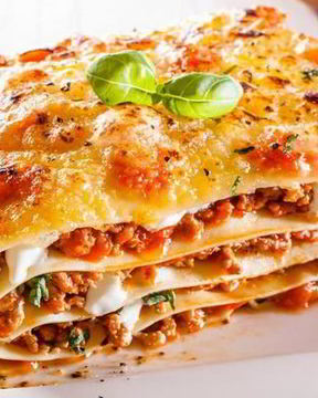 Лазанья с помидорами и говяжьим фаршем