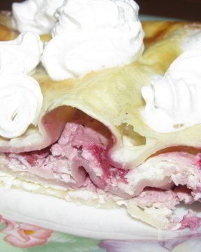 Лазанья с творогом и ягодами