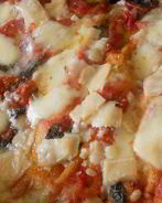 Каннелони из блинчиков с грибами, беконом и кедровыми орешками