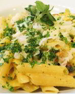 Паста пенне в сырном соусе с кукурузой