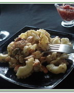 Паста с форелью и морепродуктами