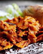 Паста с индейкой, сыром и сметаной