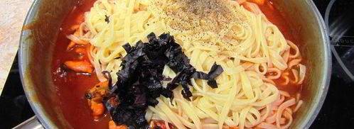 паста с томатным соусом и мидиями. Шаг 8