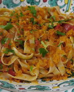 Паста с цукини и ботаргой