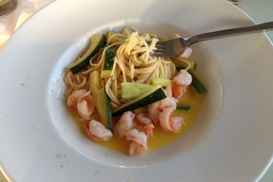 Рецепт паста с цукини и королевскими креветками