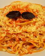 Спагетти с соусом из печеных перцев