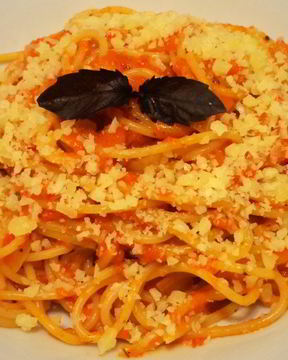 Спагетти с соусом из печеных перцев