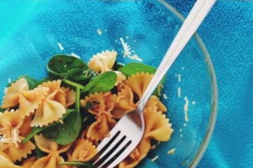 Рецепт вегетарианская паста со шпинтом и пикантной заправкой
