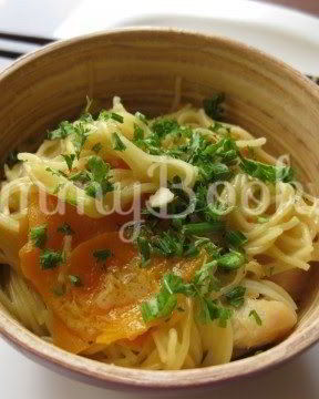 Куриное филе с кокосовым молоком и вермишелью