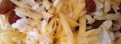 куриные бедрышки, фаршированные рисом, сыром и изюмом. Шаг 3