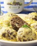 Куриные биточки с сыром