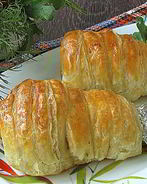 Куриные голени в слоеном тесте